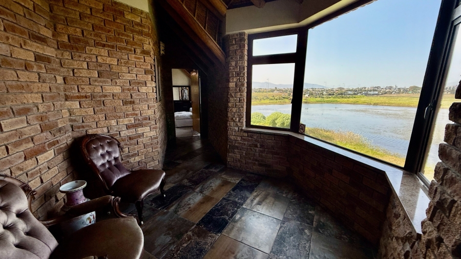 To Let 5 Bedroom Property for Rent in Sunset Beach Western Cape
